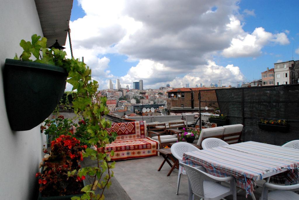 Nicoleport Hotel Istanbul Exterior photo